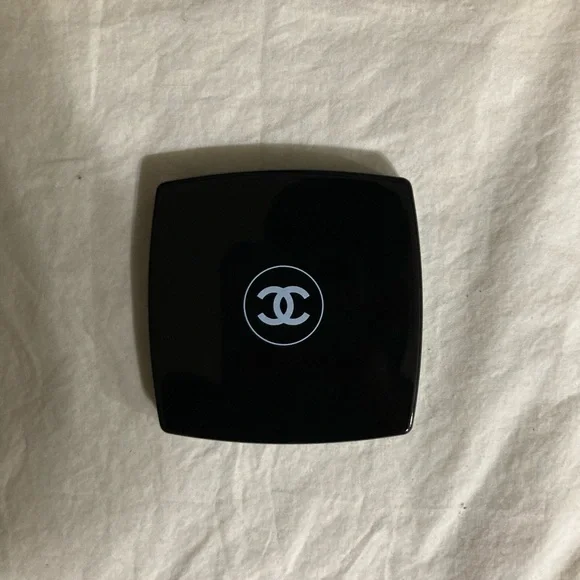 CHANEL Miroir Double Facettes in Black and Gold